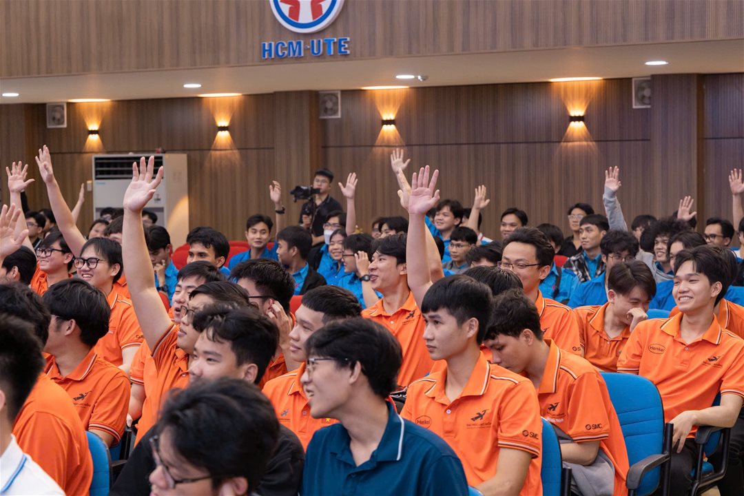 SINH VIÊN KHOA CƠ ĐIỆN – ĐIỆN TỬ, ĐẠI HỌC LẠC HỒNG THAM DỰ LỄ KHAI MẠC CUỘC THI THIẾT KẾ MÁY TỰ ĐỘNG HÓA 2026