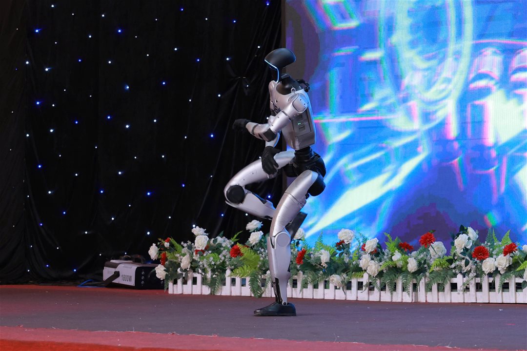 Gala chào đón tân sinh viên LHU 2026: Gắn kết từ những trải nghiệm đầu tiên