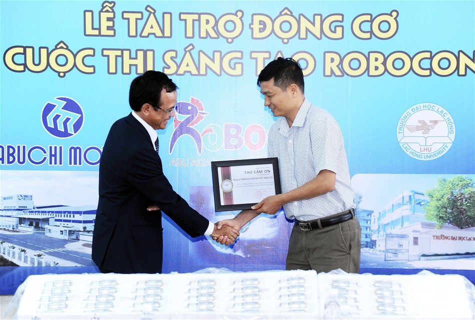 Cảm phục tài trí của sinh viên, Mabuchi Motor tài trợ cho sinh viên chế tạo Robot