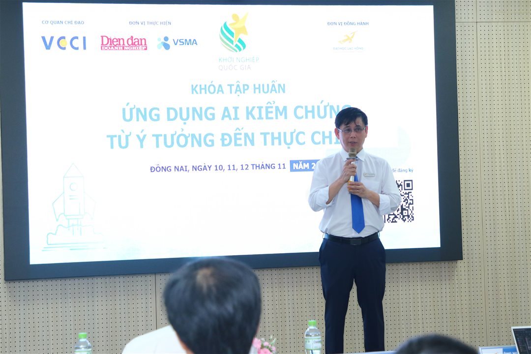 LHU ứng dụng AI trong đào tạo cố vấn khởi nghiệp